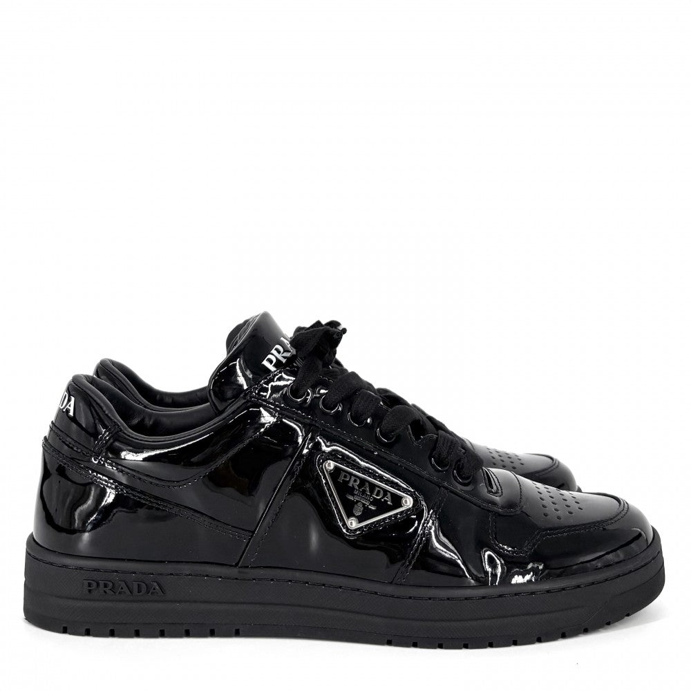 PRADA プラダ スニーカー ダウンタウン トライアングルロゴ ローカット 靴 約24cm 5サイズ 2EE364 エナメル ブラック 黒 シルバー金具 メンズ【中古品】