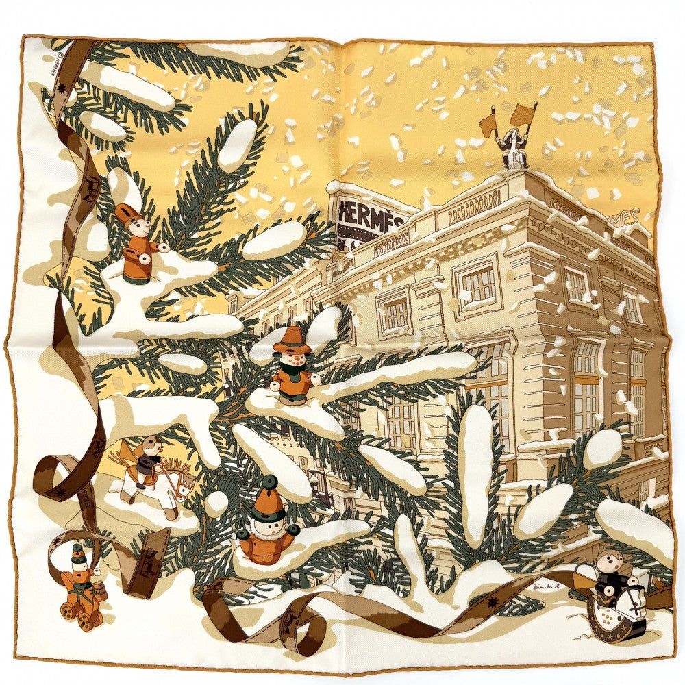 HERMES エルメス スカーフ カレ45 フォーブル 24番地のクリスマス ファッションアイテム プチカレ シルク イエロー系 マルチカラー レディース【中古品】