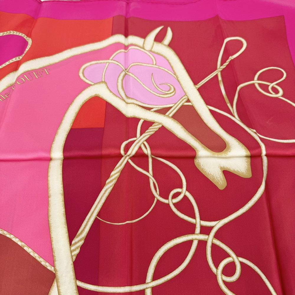 【開店SALE】 HERMES エルメス スカーフ カレ140 Coup de Fouet 鞭 ファッションアイテム Carres 大判 シルク ピンク レッド 赤 レディース【中古品】