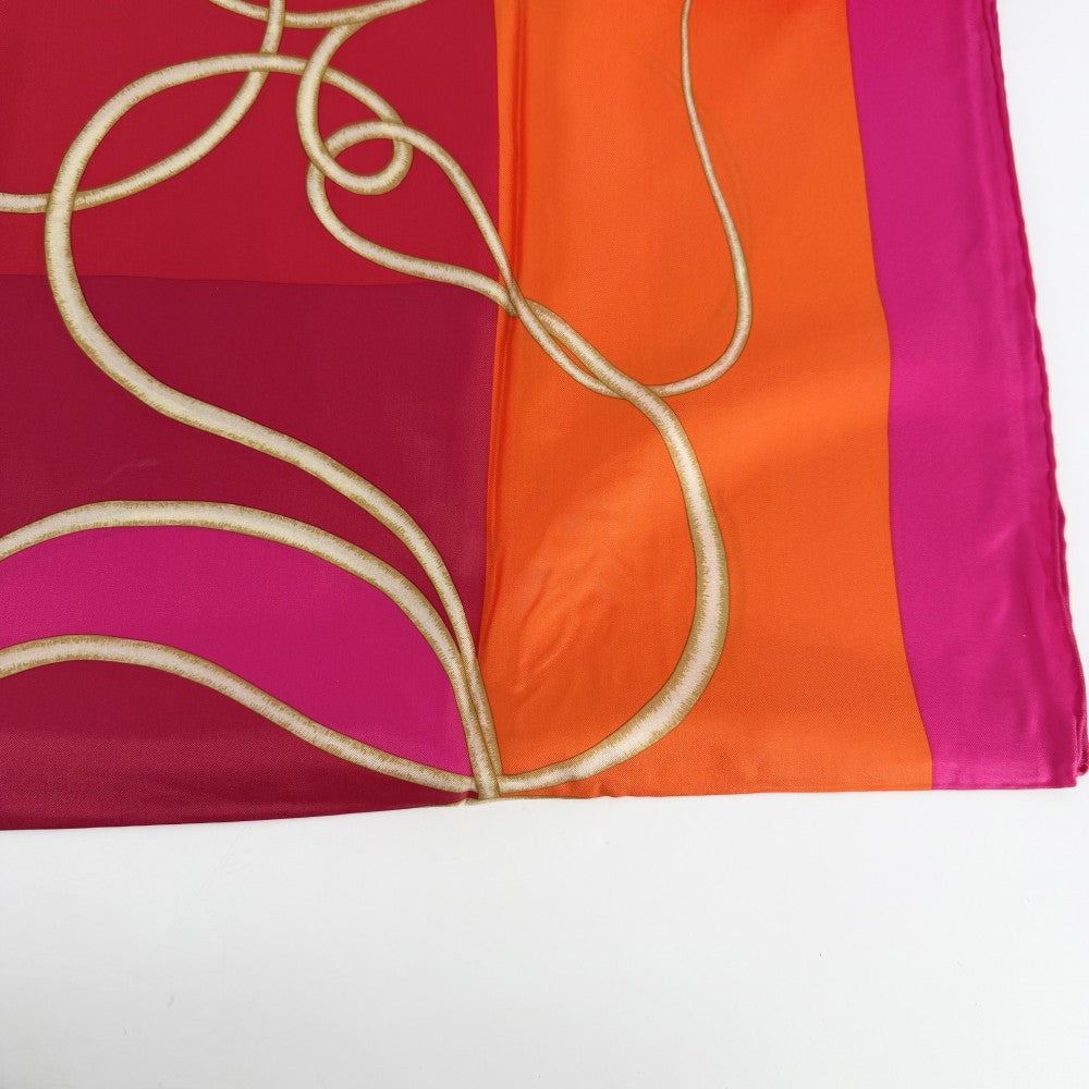 【開店SALE】 HERMES エルメス スカーフ カレ140 Coup de Fouet 鞭 ファッションアイテム Carres 大判 シルク ピンク レッド 赤 レディース【中古品】
