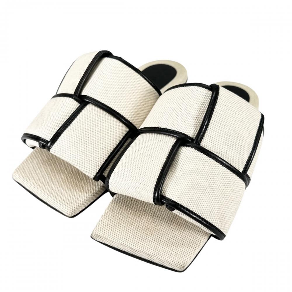 BOTTEGAVENETA ボッテガヴェネタ サンダル パッチフラットミュール スクエアトゥ アイボリー レディース 約1490g【中古品】