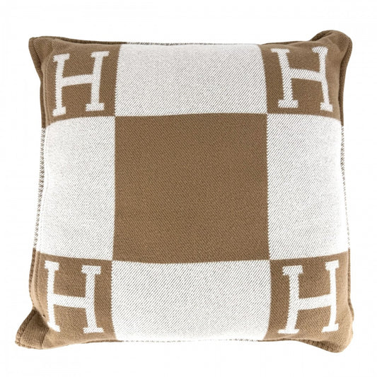 【開店SALE】 HERMES エルメス 雑貨 クッション アヴァロンGM Hロゴ インテリア メンズ レディース ウール カシミヤ ブラウン 茶 ホワイト 白 ユニセックス【中古品】