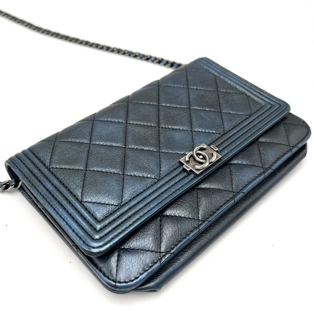 CHANEL シャネル チェーンウォレット ボーイシャネル ココマーク ショルダーバッグ 財布 BOY CHANEL ラムスキン メタリックブルー アンティークシルバー金具 レディース【中古品】