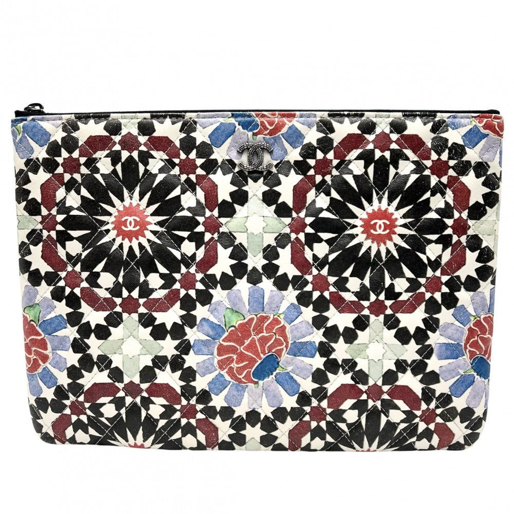 【開店SALE】 CHANEL シャネル クラッチバッグ マトラッセ クリスマス限定 セカンドバッグ レザー ブラック 黒 マルチカラー ガンメタル金具 レディース【中古品】