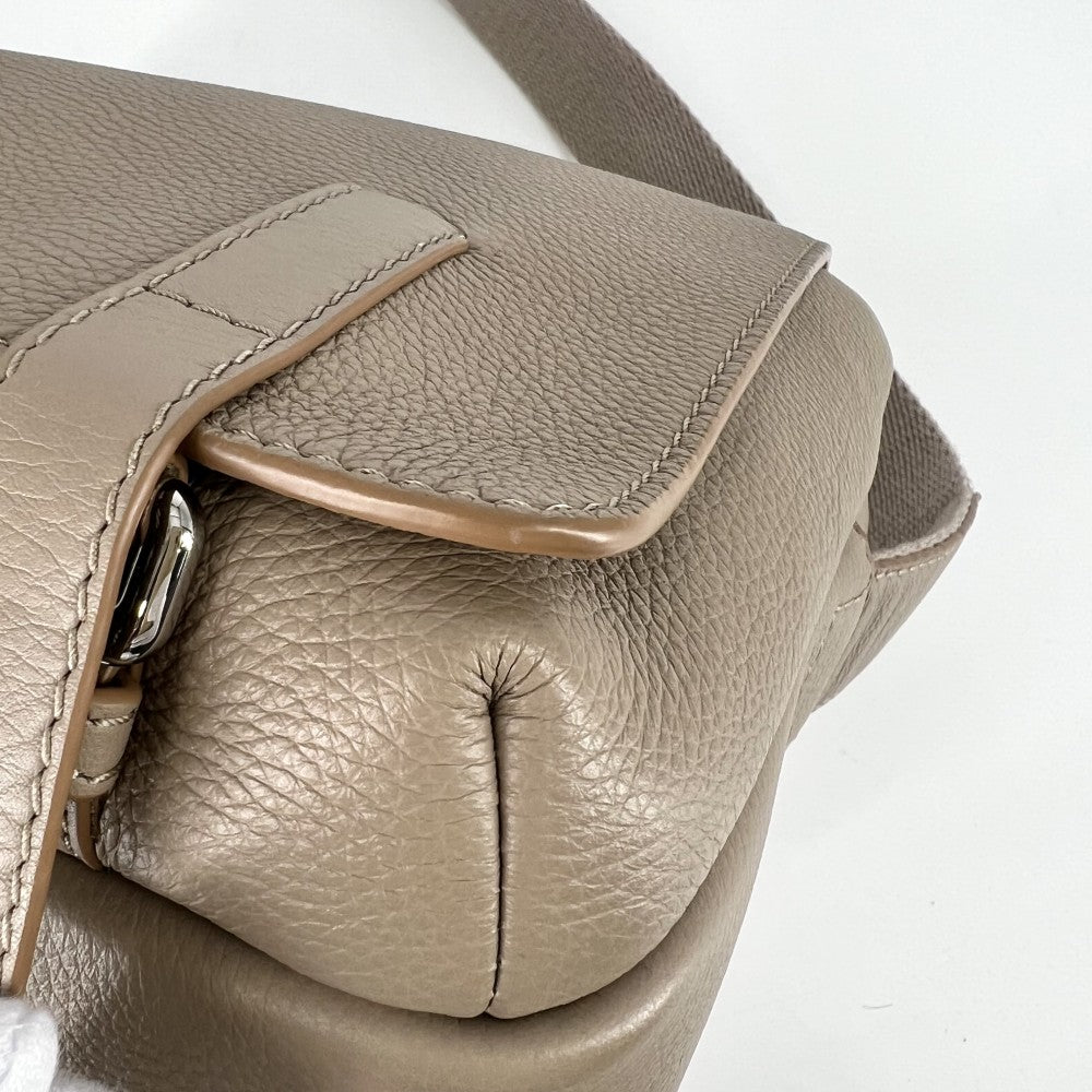LOEWE ロエベ ショルダーバッグ アナグラム ミリタリー メッセンジャーバッグ XS レザー ベージュ シルバー金具 メンズ【中古品】