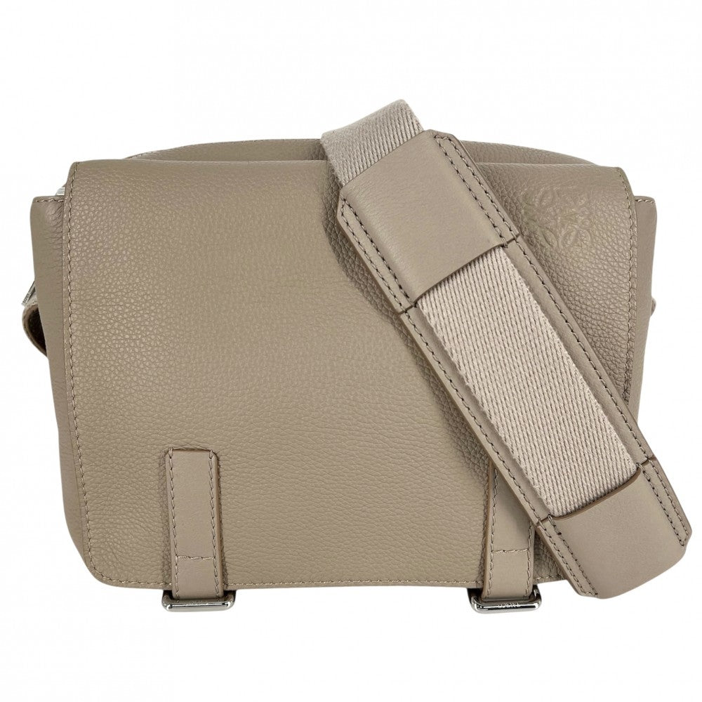 LOEWE ロエベ ショルダーバッグ アナグラム ミリタリー メッセンジャーバッグ XS レザー ベージュ シルバー金具 メンズ【中古品】