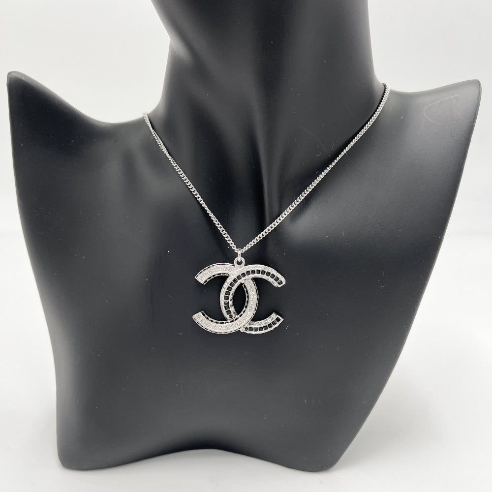 CHANEL シャネル ネックレス ココマーク ロングネックレス アクセサリー ラインストーン B17P シルバー レディース 約13.4g 2017年【中古品】