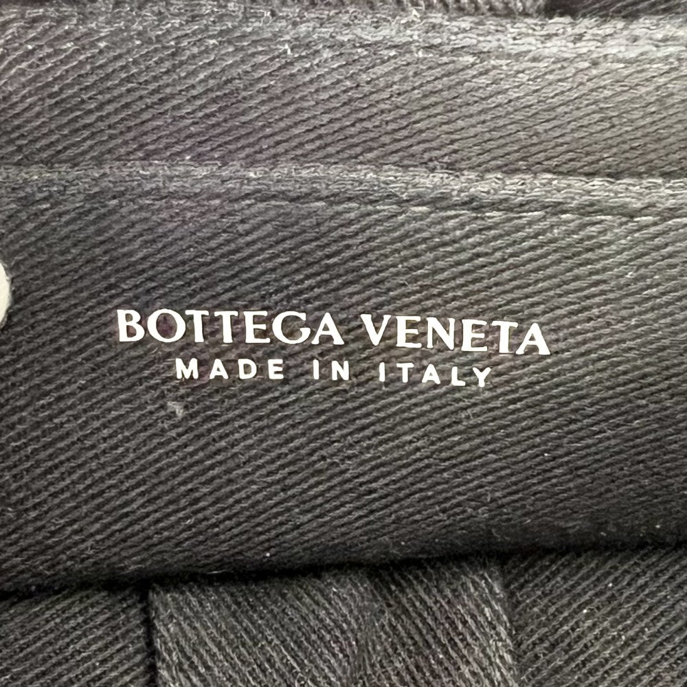 BOTTEGAVENETA ボッテガヴェネタ ショルダーバッグ マキシイントレチャート スモール ブリック カセット デニム ネイビー 紺 ホワイト 白 ゴールド金具 レディース【中古品】