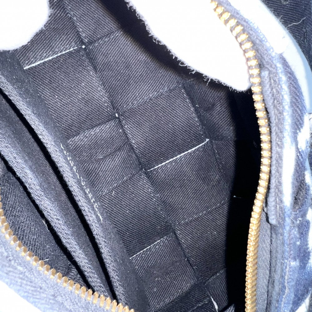 BOTTEGAVENETA ボッテガヴェネタ ショルダーバッグ マキシイントレチャート スモール ブリック カセット デニム ネイビー 紺 ホワイト 白 ゴールド金具 レディース【中古品】