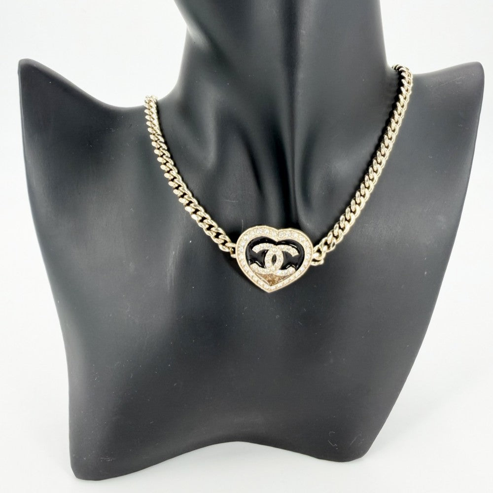 【開店SALE】 CHANEL シャネル ネックレス ハート ココマーク チョーカー アクセサリー GP ラインストーン ABB649 C23B ゴールド ブラック 黒 レディース 約27.8g 2023年【中古品】