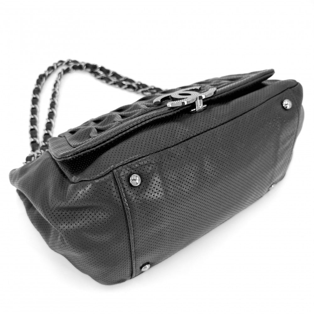 CHANEL シャネル ショルダーバッグ パンチングメッシュ チェーンショルダー ハンドバッグ ココマーク ココ 鞄 かばん レザー ブラック 黒 シルバー金具 レディース【中古品】