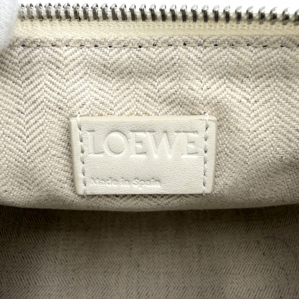 【開店SALE】 LOEWE ロエベ 2WAY アナグラム ハンモック ホーボーバッグミニ ハンドバッグ ショルダーバッグ A538G13X01 レザー ソフトホワイト ゴールド金具 レディース【中古品】