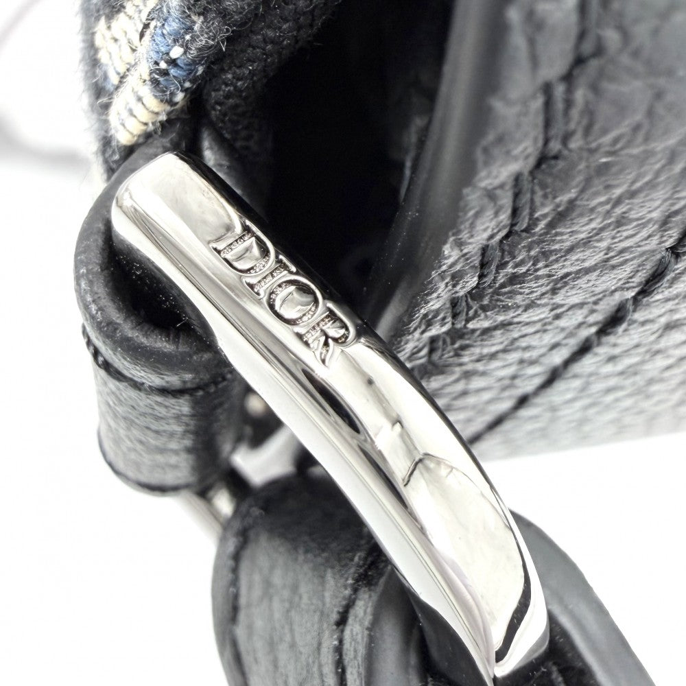 【開店SALE】 Christian Dior クリスチャンディオール ショルダーバッグ トロッター Saddle フラップ付きメッセンジャーバッグ ミニ 2ADCA435YKS_H27E レザー キャンバス ブラック 黒 ブルー 青 シルバー金具 メンズ【中古品】