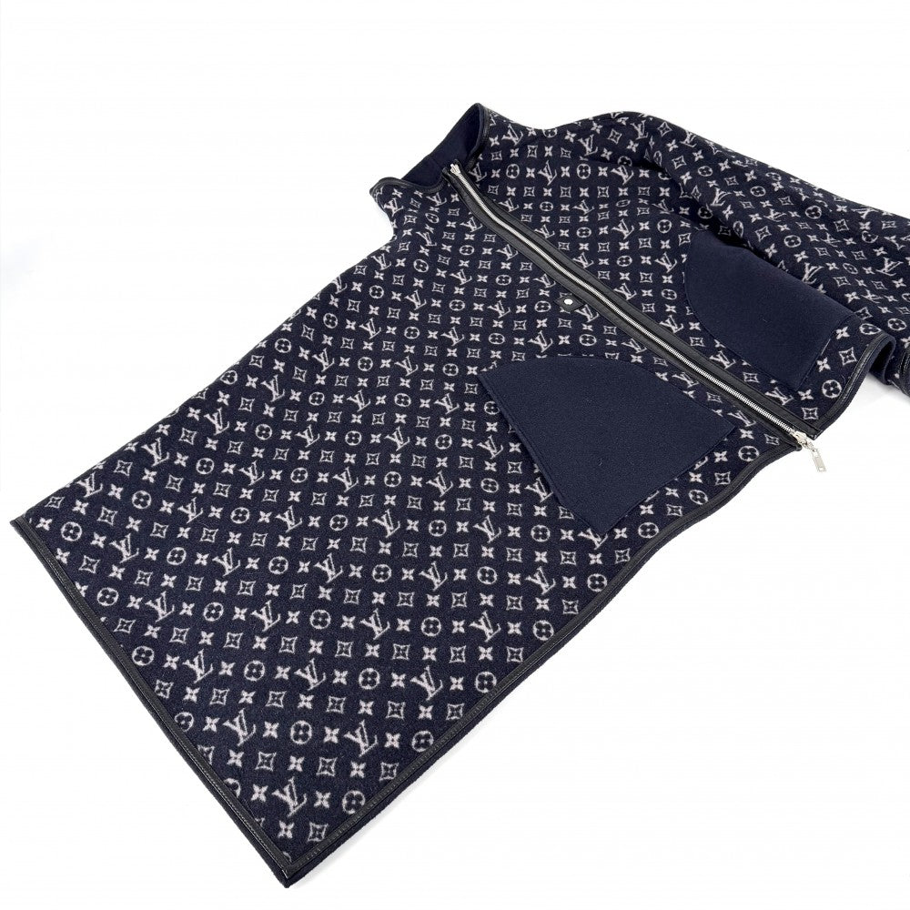 【秋物特集】 LOUIS VUITTON ルイヴィトン ポンチョ リバーシブル モノグラム アウター アパレル 服 34 ネイビー 紺 ブラック 黒 シルバー金具 秋 冬 ウール シルク レディース【中古品】