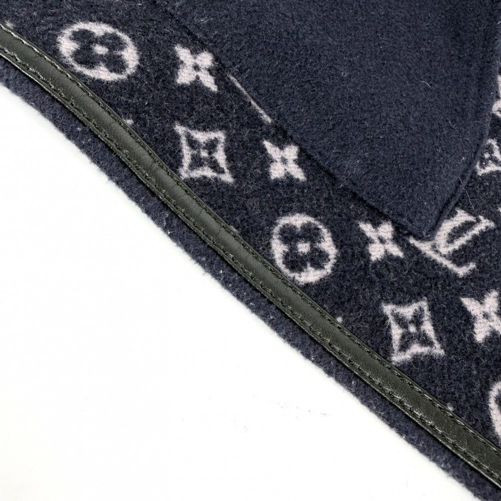 【秋物特集】 LOUIS VUITTON ルイヴィトン ポンチョ リバーシブル モノグラム アウター アパレル 服 34 ネイビー 紺 ブラック 黒 シルバー金具 秋 冬 ウール シルク レディース【中古品】