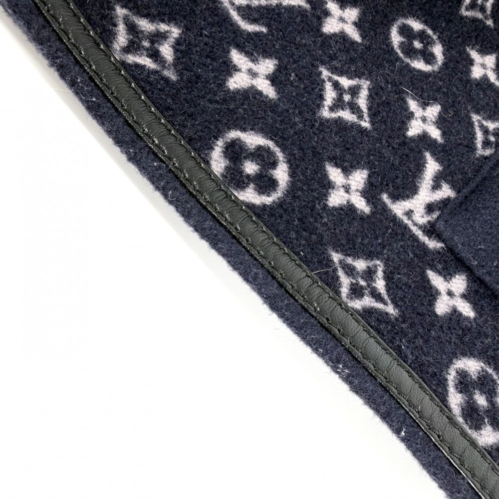 LOUIS VUITTON ルイヴィトン ポンチョ リバーシブル モノグラム アウター アパレル 服 34 ネイビー 紺 ブラック 黒 シルバー金具 秋 冬 ウール シルク レディース【中古品】