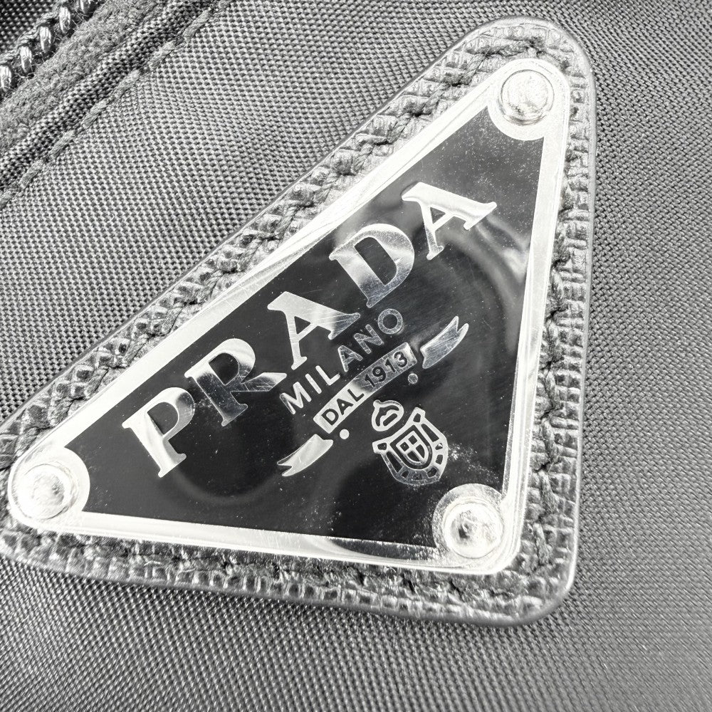 PRADA プラダ ボディバッグ ウエストバッグ トライアングルロゴ Re-Nylon ナイロン レザー ブラック 黒 シルバー金具 ユニセックス【中古品】