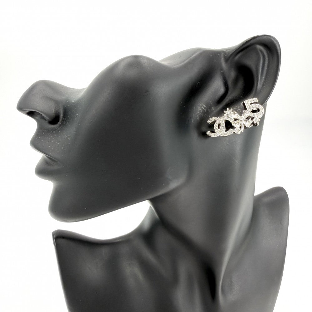 CHANEL シャネル ピアス No.5 ココマーク アクセサリー イヤリング クローバー ラインストーン B23P シルバー レディース 約9.9g 2023年【中古品】