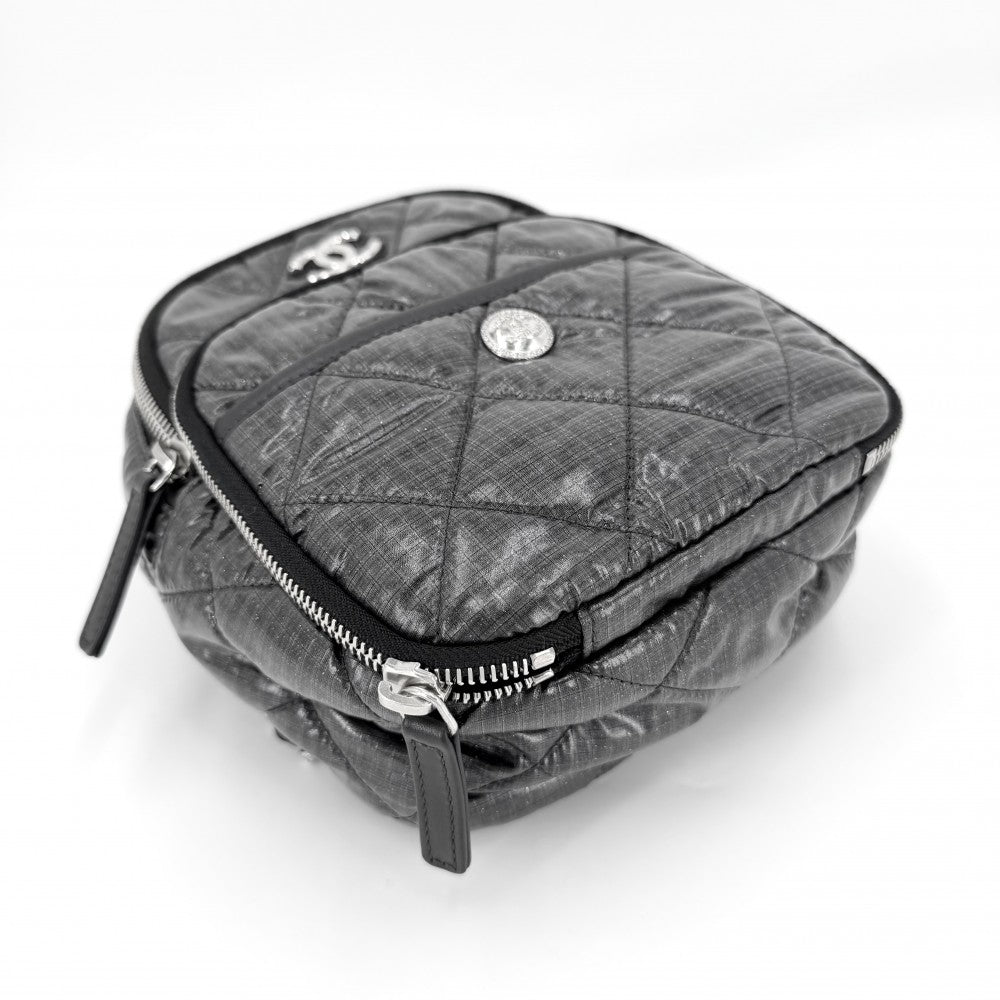 CHANEL シャネル リュック マトラッセ ココ ネージュ チェーンショルダー ラメ バックパック ココマーク ナイロン グレー シルバー金具 レディース【中古品】