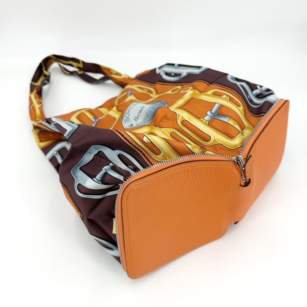 HERMES エルメス トートバッグ シルキーポップ エコバッグ 折りたたみバッグ BOVCLERIE D'ATTELAGE アトラージュのバックル シルク レザー オレンジ ブラウン 茶 シルバー金具 レディース【中古品】