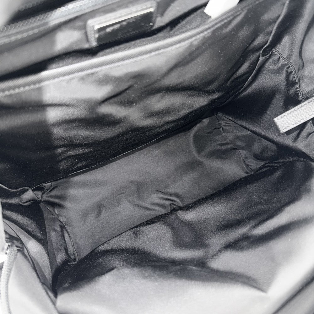 PRADA プラダ リュック トライアングルロゴ バックパック メンズ レディース 2VZ066 ナイロン ブラック 黒 シルバー金具 ユニセックス【中古品】