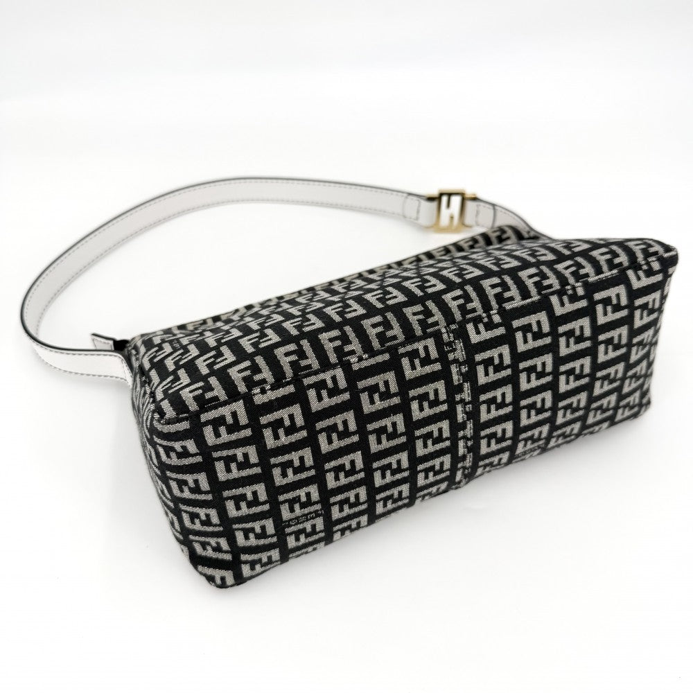 FENDI フェンディ ハンドバッグ ズッキーノ ワンハンドバッグ キャンバス レザー ブラック 黒 ホワイト 白 ゴールド金具 レディース【中古品】