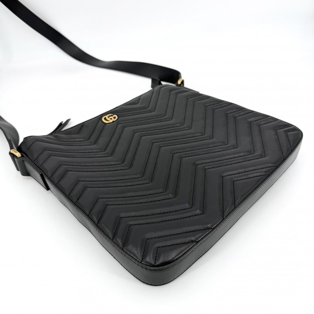 GUCCI グッチ ショルダーバッグ GGマーモント キルティング かばん 鞄 523369 レザー ブラック 黒 ゴールド金具 ユニセックス【中古品】