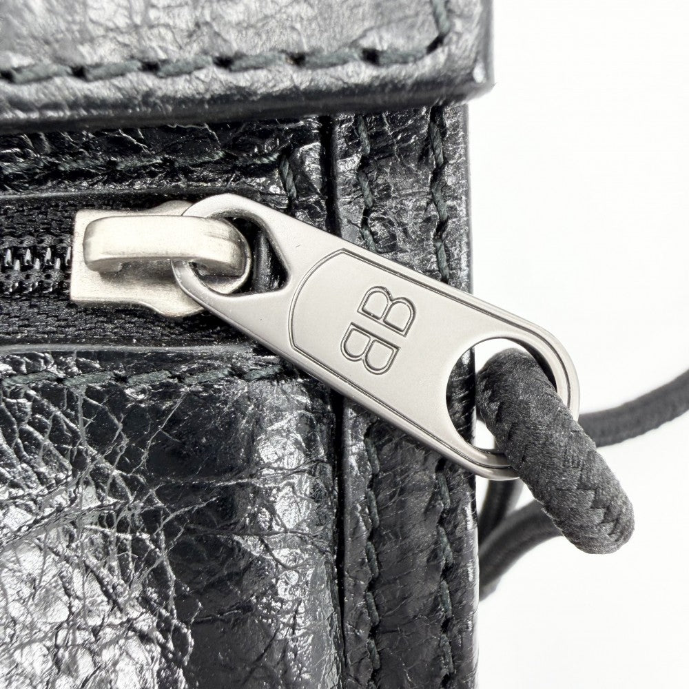 BALENCIAGA バレンシアガ ショルダーバッグ エクスプローラースモールポーチ サコッシュ 小さめ かばん 鞄 532298 レザー ブラック 黒 シルバー金具 メンズ【中古品】