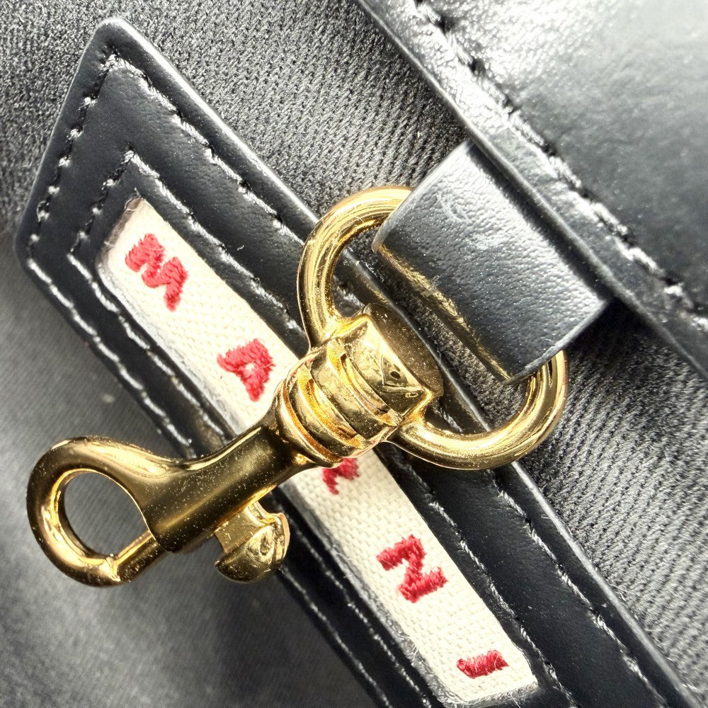 MARNI マルニ 2WAY トロピカリア マイクロ ハンドバッグ ショルダーバッグ BMMP0097Q2 レザー ファー ホワイト 白 ブラック 黒 ゴールド金具 レディース【中古品】
