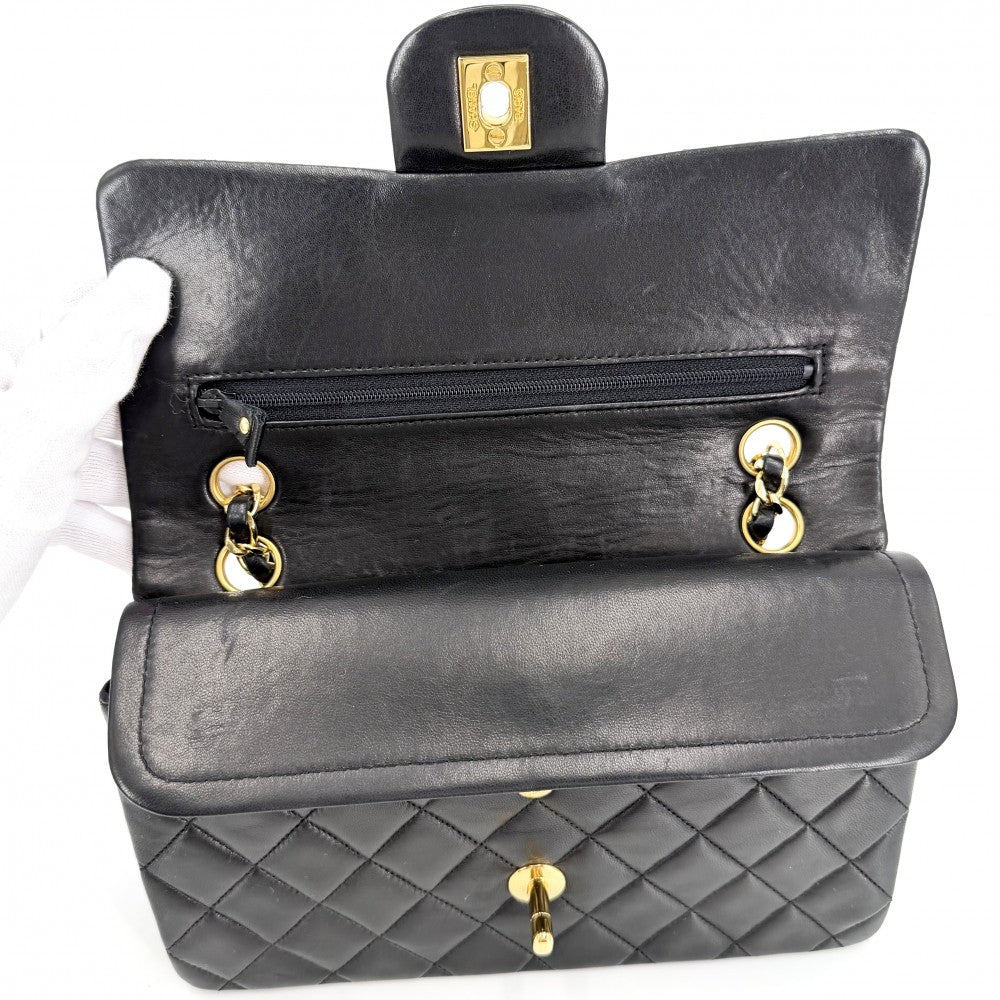CHANEL シャネル ショルダーバッグ マトラッセ23 ダブルチェーン ダブルフラップ ココマーク ターンロック ラムスキン ブラック 黒 ゴールド金具 レディース【中古品】