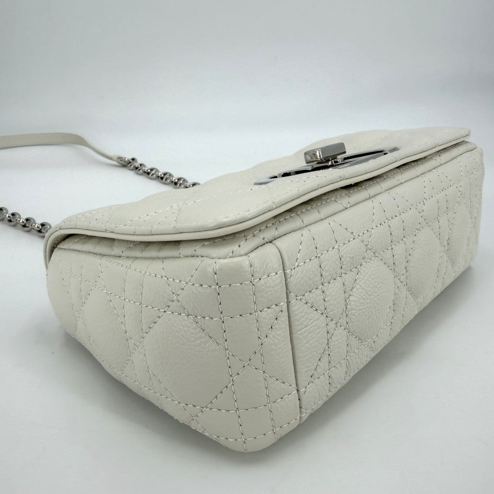 Dior ディオール ショルダーバッグ カナージュ Dior Caro バッグ スモール カロ チェーン レザー かばん 鞄 レザー ホワイト 白 シルバー金具 レディース【中古品】