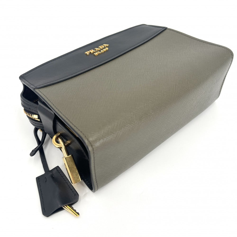 PRADA プラダ ショルダーバッグ エスプラナード バイカラー 1BH043 レザー カーキ ブラック 黒 ゴールド金具 レディース【中古品】
