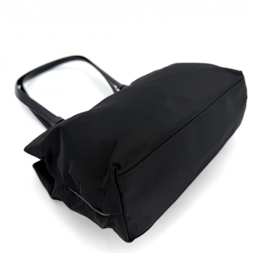 PRADA プラダ ハンドバッグ トライアングルロゴ ミニバッグ B11216 ナイロン ブラック 黒 シルバー金具 レディース【中古品】