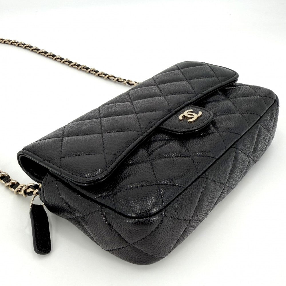 CHANEL シャネル ショルダーバッグ マトラッセ フラップ フォンケース チェーンウォレット ココマーク キャビアスキン ブラック 黒 ゴールド金具 レディース【中古品】