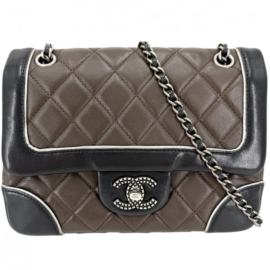 CHANEL シャネル ショルダーバッグ マトラッセ パリ ザルツブルクコレクション チロリアン ダブルチェーン ココマーク ラムスキン ブラック 黒 ブラウン 茶 アンティークシルバー金具 レディース【中古品】