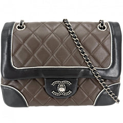 CHANEL シャネル ショルダーバッグ マトラッセ パリ ザルツブルクコレクション チロリアン ダブルチェーン ココマーク ラムスキン ブラック 黒 ブラウン 茶 アンティークシルバー金具 レディース【中古品】