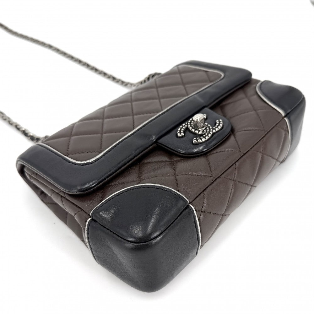 CHANEL シャネル ショルダーバッグ マトラッセ パリ ザルツブルクコレクション チロリアン ダブルチェーン ココマーク ラムスキン ブラック 黒 ブラウン 茶 アンティークシルバー金具 レディース【中古品】