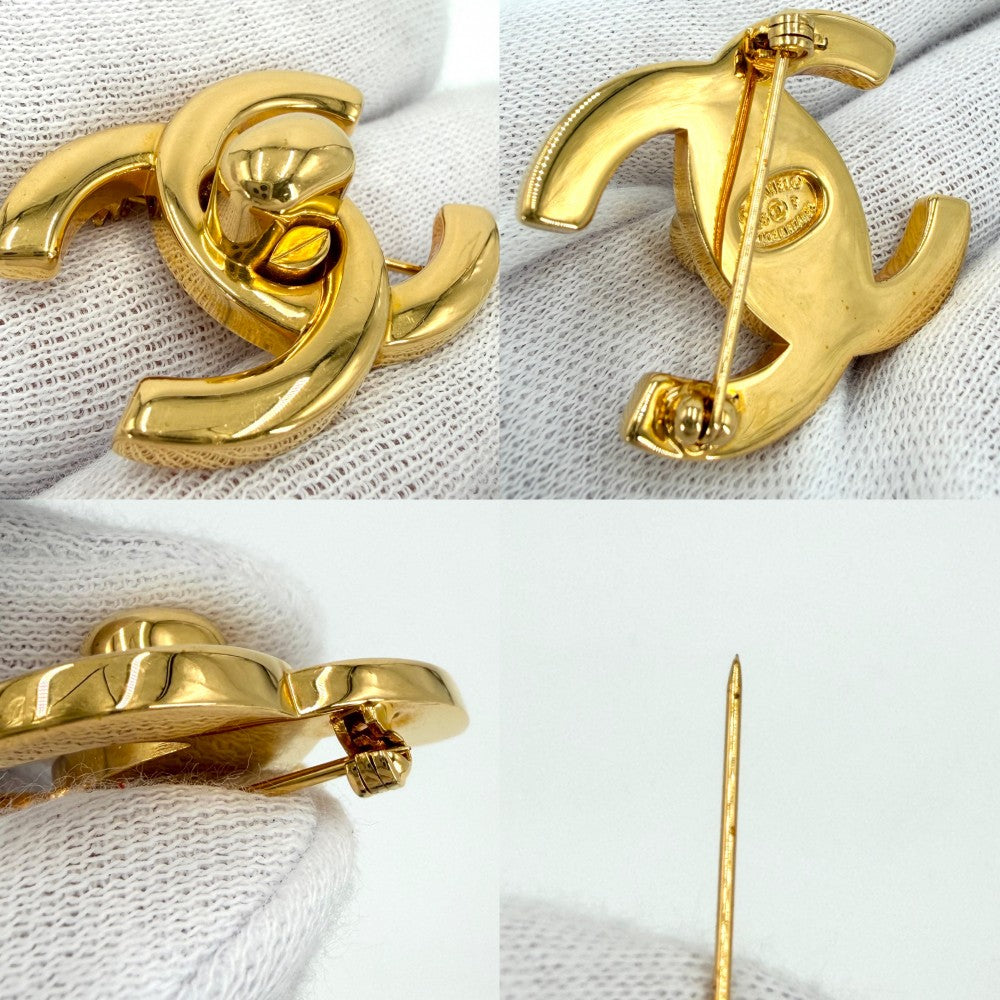CHANEL シャネル ブローチ ココマーク ターンロック アクセサリー GP 96P レディース 約12.4g 1996年【中古品】
