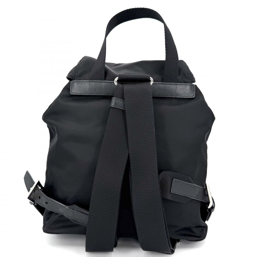 PRADA プラダ リュック トライアングルロゴ バックパック メンズ レディース 1BZ677 ナイロン ブラック 黒 シルバー金具 ユニセックス【中古品】