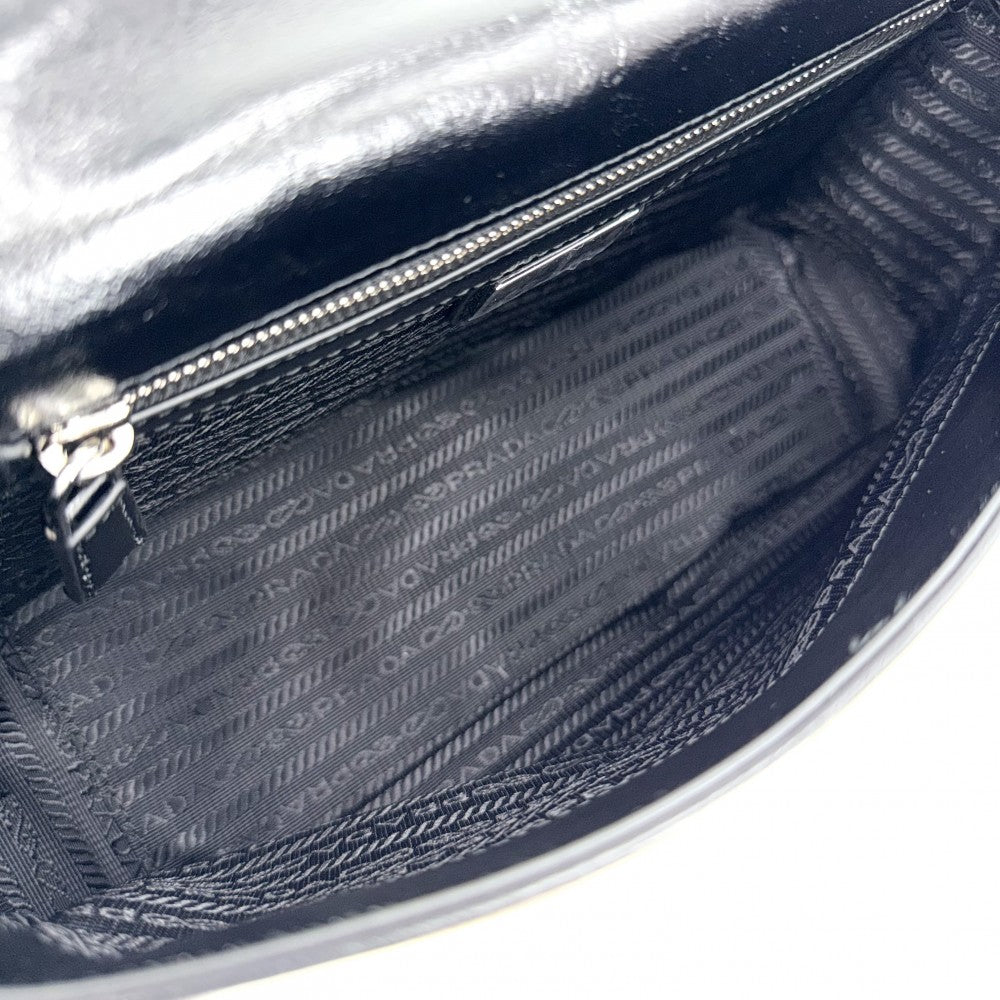 PRADA プラダ ショルダーバッグ トライアングルロゴ ソフトルックスレザー 2VD073 レザー ブラック 黒 シルバー金具 ユニセックス【中古品】