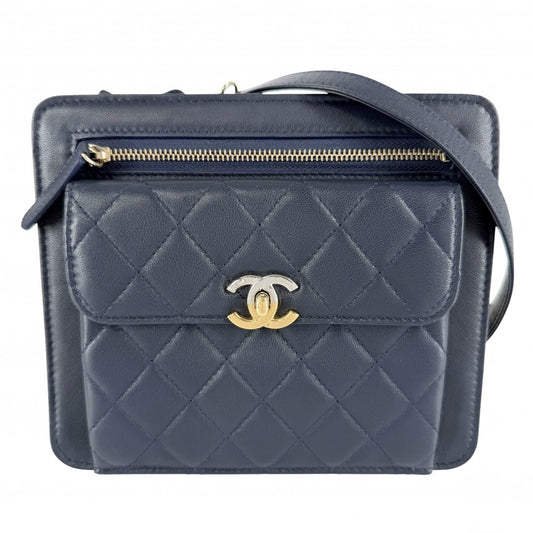 CHANEL シャネル ショルダーバッグ マトラッセ ココマーク ラムスキン ネイビー 紺 ゴールド×シルバー金具 レディース【中古品】