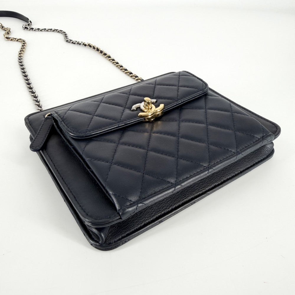 CHANEL シャネル ショルダーバッグ マトラッセ ココマーク ラムスキン ネイビー 紺 ゴールド×シルバー金具 レディース【中古品】
