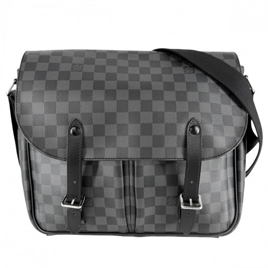 LOUIS VUITTON ルイヴィトン メッセンジャーバッグ クリストファー メッセンジャー ショルダーバッグ N41500 ダミエグラフィットキャンバス ブラック 黒 シルバー金具 メンズ【中古品】