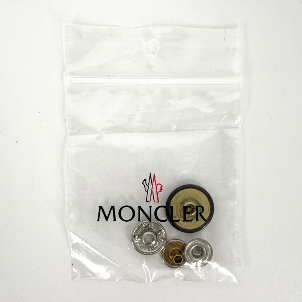 MONCLER モンクレール ダウンジャケット アウター チェック 2サイズ フード付き ブラウン系 シルバー金具 冬 ポリエステル 羊毛 レディース【中古品】