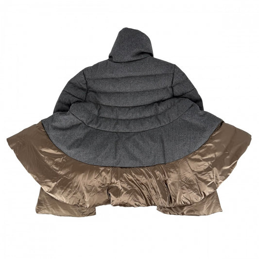MONCLER モンクレール ダウンジャケット sacaiコラボ MIWAKO アウター 00サイズ
 グレー ブラウン系 シルバー金具 冬 ウール ナイロン レディース【中古品】