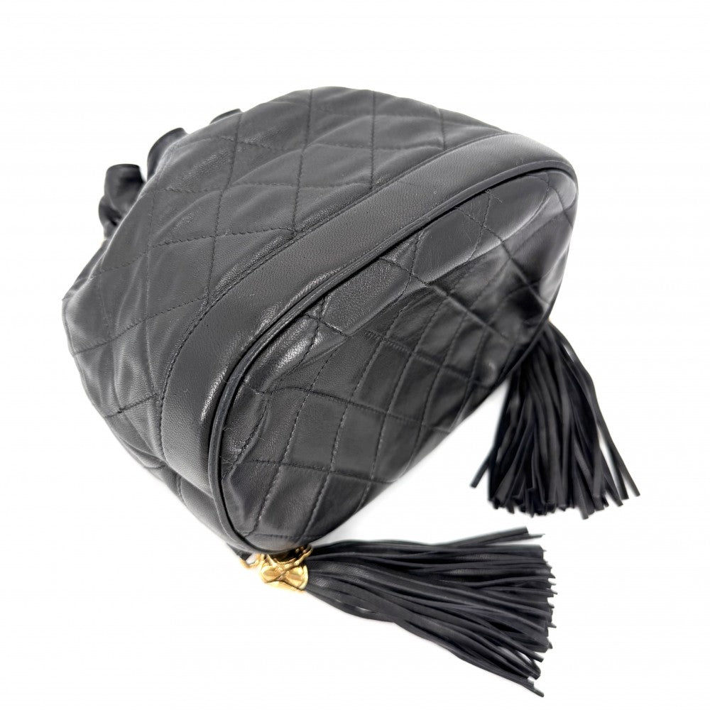 CHANEL シャネル ショルダーバッグ マトラッセ 巾着 ミニバッグ チェーンショルダー ポシェット ココマーク フリンジ ラムスキン ブラック 黒 ゴールド金具 レディース【中古品】