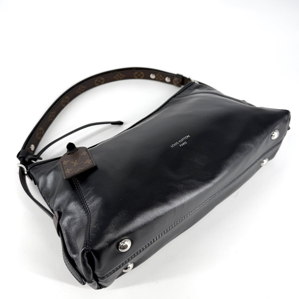 LOUIS VUITTON ルイヴィトン 2WAY LVバイブ キャリーオールEW ハンドバッグ ショルダーバッグ M28160 ラムレザー モノグラム ブラック 黒 シルバー金具 レディース【中古品】