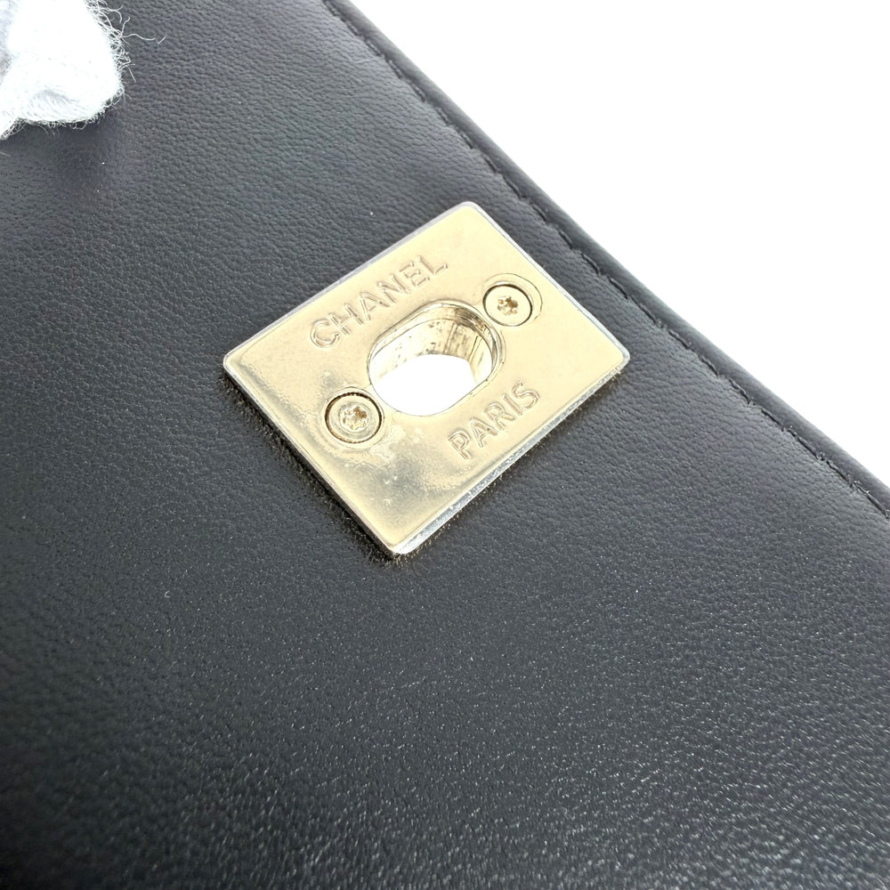 CHANEL シャネル ショルダーバッグ ココマーク ミニバッグ マトラッセ チェーン ラムスキン ブラック 黒 ゴールド金具 レディース【中古品】