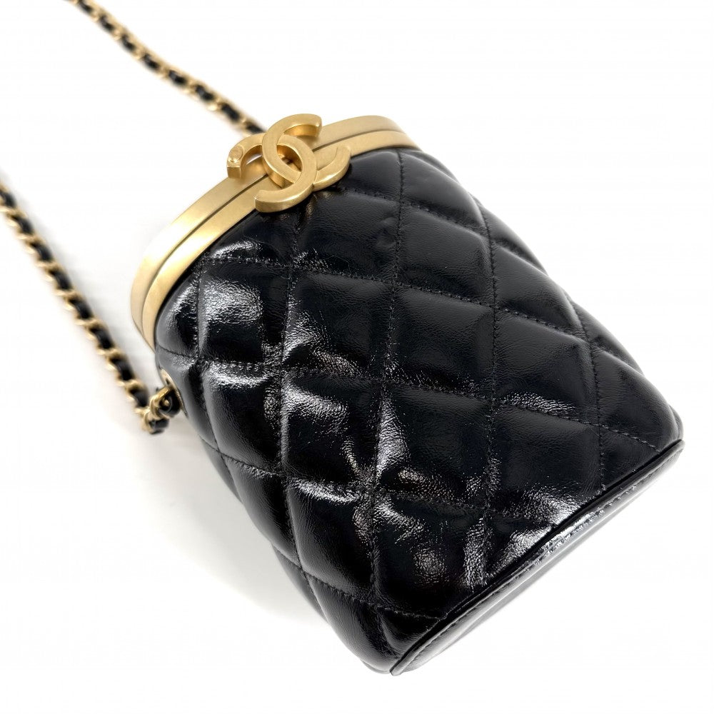 CHANEL シャネル ショルダーバッグ マトラッセ ココマーク 小さめ ポシェット レザー ブラック 黒 ゴールド金具 レディース【中古品】