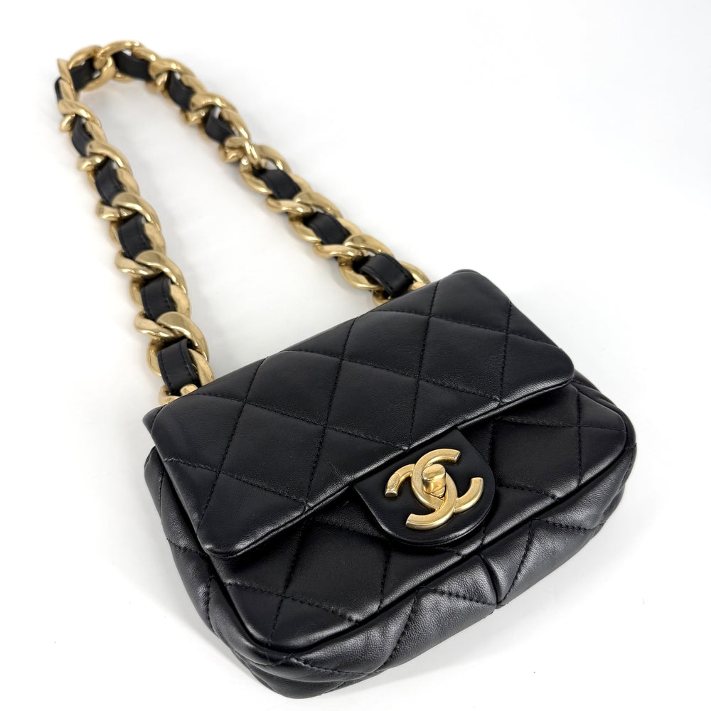 CHANEL シャネル ショルダーバッグ ミニマトラッセ チェーンショルダー ターンロック Mini Matelasse ココマーク ラムスキン ブラック 黒 ゴールド金具 レディース【中古品】